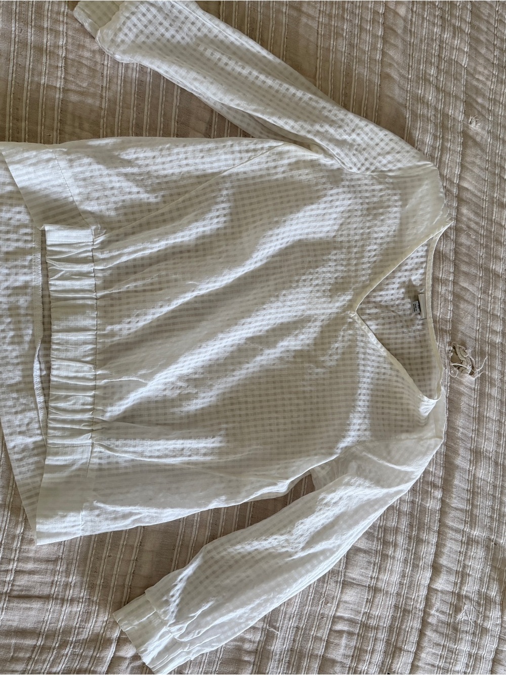 Target White Textured V-Neck Long Sleeve Blouse